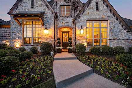 1706 Woodsboro Court Allen, TX 75013