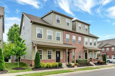 95 Plumlee Dr Hendersonville, TN 37075