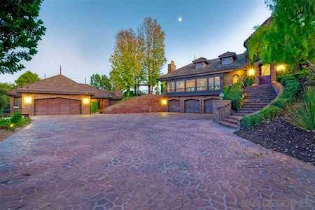 17511 Corte Lomas Verdes Poway, CA 92064