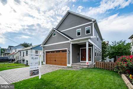 1607 11th St S Arlington, VA 22204