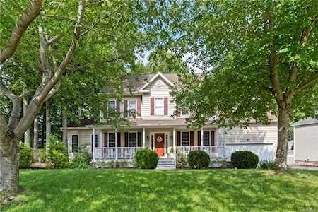 9144 Kings Charter Dr Mechanicsville, VA 23116