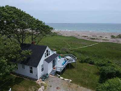 7 Seaview St Rockport, MA 01966