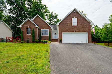 812 Red Hollow Dr Springfield, TN 37172
