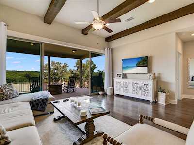 5402 Traviston DR Austin, TX 78738