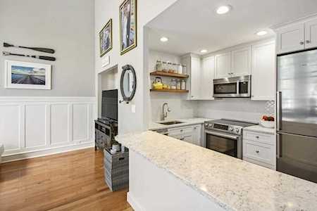 16 Balmoral St #110 Andover, MA 01810
