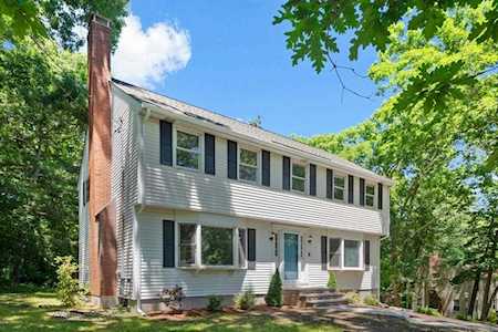 292 Rea St North Andover, MA 01845