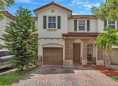2523 SW 147th Path Miami, FL 33185