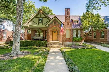 830 Stewart Drive Dallas, TX 75208
