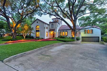 2308 Winton Terrace W Fort Worth, TX 76109