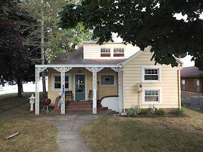 8213 E Rosella Street Syracuse, IN 46567