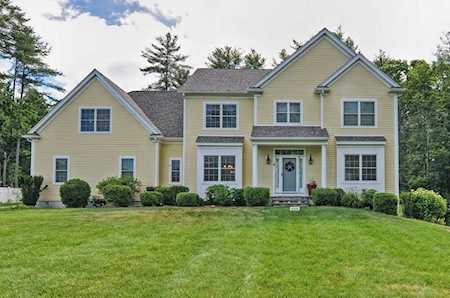 8 Winston Rd Norfolk, MA 02056