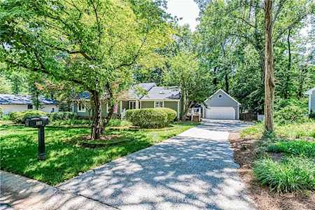 1913 Wandering Way Dr Charlotte, NC 28226