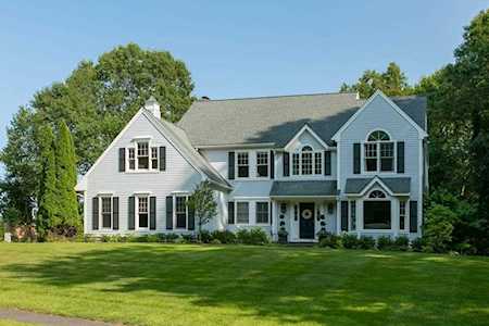 27 Julians Way Sudbury, MA 01776