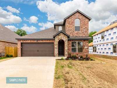1418 Canal St Lowell, AR 72745