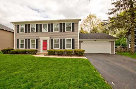 812 Manchester St Naperville, IL 60563