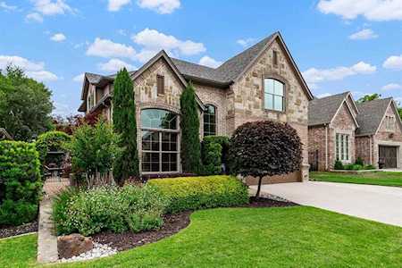 1405 Savannah Court Grapevine, TX 76051