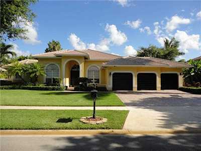 6722 NW 70th Pl Parkland, FL 33067