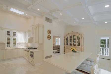 2 Cutler Farm Rd Lexington, MA 02421