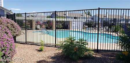 5320 Silvermist Ct #202 Las Vegas, NV 89122
