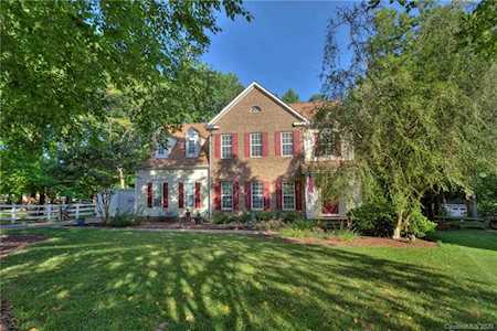 107 Duck Pond Ct Fort Mill, SC 29715