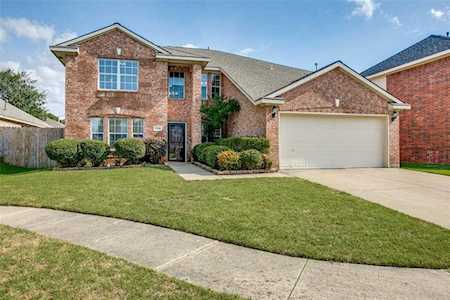 7308 Blackhawk Court North Richland Hills, TX 76180