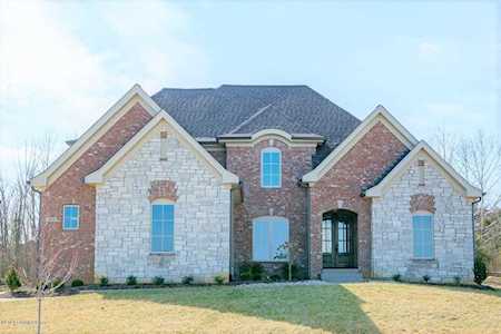 3318 Meadow Bluff Way Louisville, KY 40245