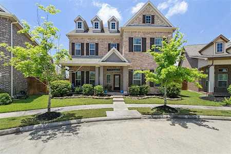 8927 W Coral Honeysuckle Loop Cypress, TX 77433