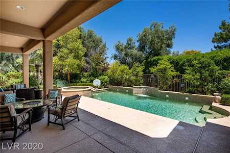 12 Plum Hollow Dr Henderson, NV 89052