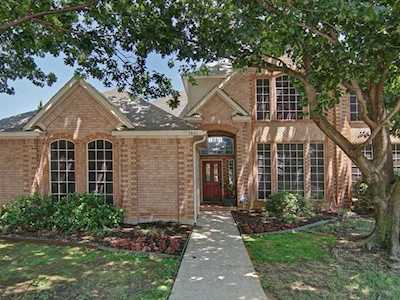 7841 Hidden Oaks Drive North Richland Hills, TX 76182