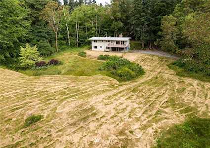 21429 Monument Rd SW Vashon, WA 98070
