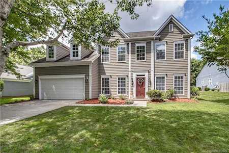 8914 Raven Park Dr Charlotte, NC 28216