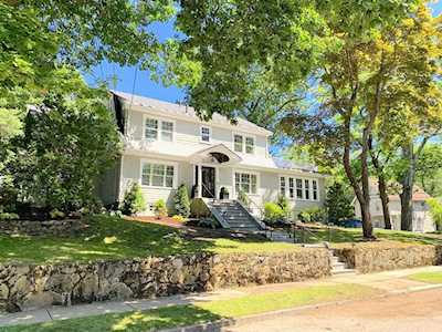 5 Pine Crest Rd Newton, MA 02459