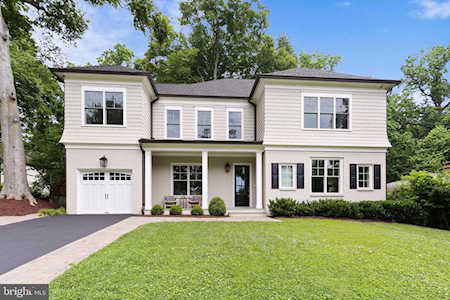 7115 Edgevale St Chevy Chase, MD 20815
