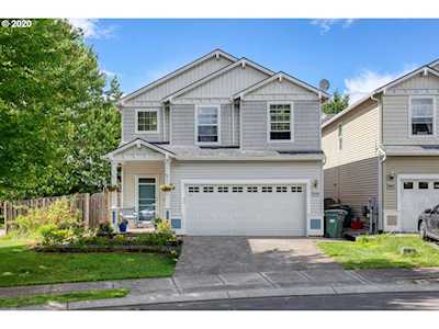 5050 NE Schoeler Cir Hillsboro, OR 97124