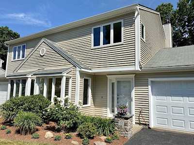 57 Oakwood Ln #57 Worcester, MA 01604