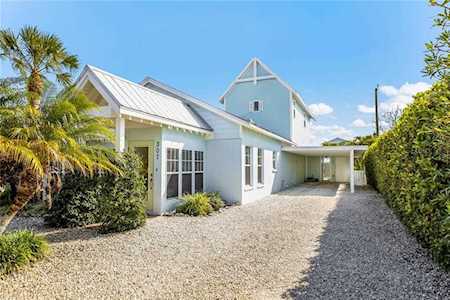 307 Spring Ave Anna Maria, FL 34216
