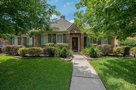 16230 Rainbow Lake Rd Houston, TX 77095