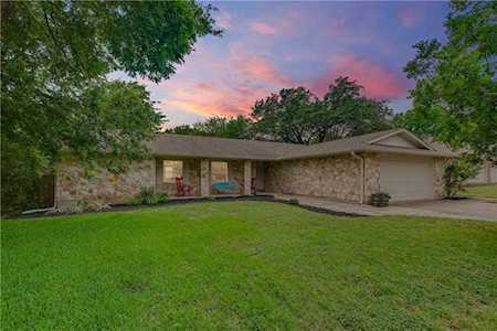 11305 Timbrook Trl Austin, TX 78750