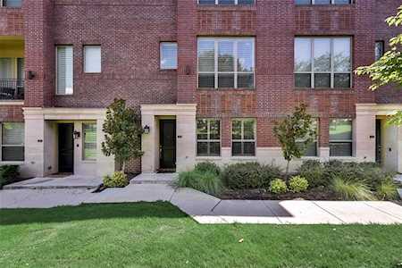 101 Decker #304 Irving, TX 75062