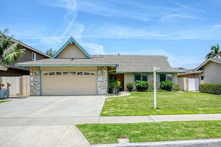 6041 Kendrick Circle Huntington Beach, CA 92647