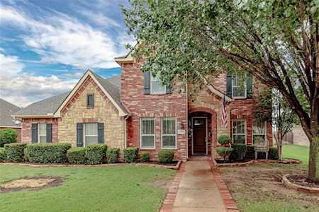 5209 Winterberry Court Fort Worth, TX 76244
