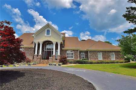 150 Carsons Creek Dr Dawsonville, GA 30534