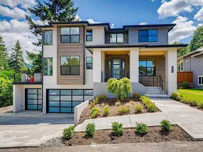 205 SW GIBSON Lane Issaquah, WA 98027