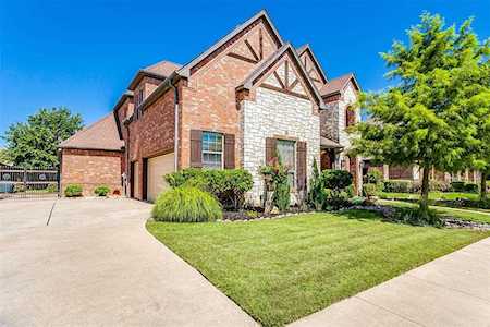 8009 Long Trail Drive North Richland Hills, TX 76182