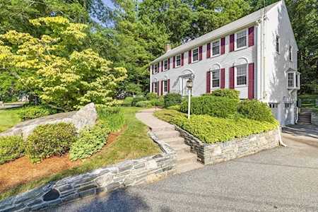 16 Louis W Farley Drive Framingham, MA 01702