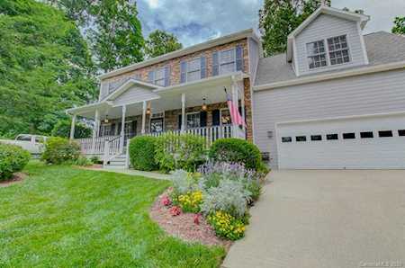 18 Whitleigh Ct Arden, NC 28704
