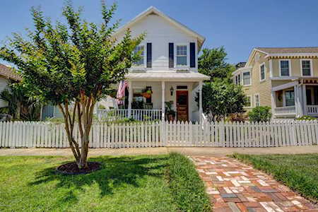 105 N Caswell Avenue Southport, NC 28461