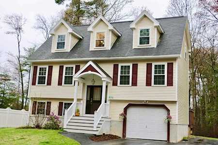 121 Mitchell G Drive Tewksbury, MA 01876