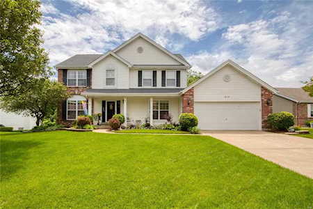 612 Green Tree Meadows Dr Lake St Louis, MO 63367