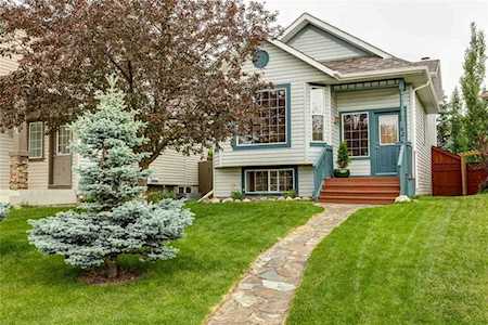 62 Covehaven View NE Calgary, AB T3K 5S5